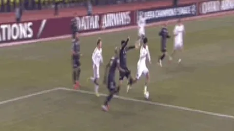 快船险胜魔术，哈登三双神勇，小卡与祖巴茨表现抢眼